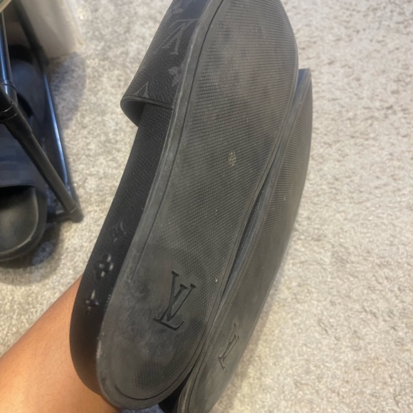Men’s LV Slides - Picture 2 of 3